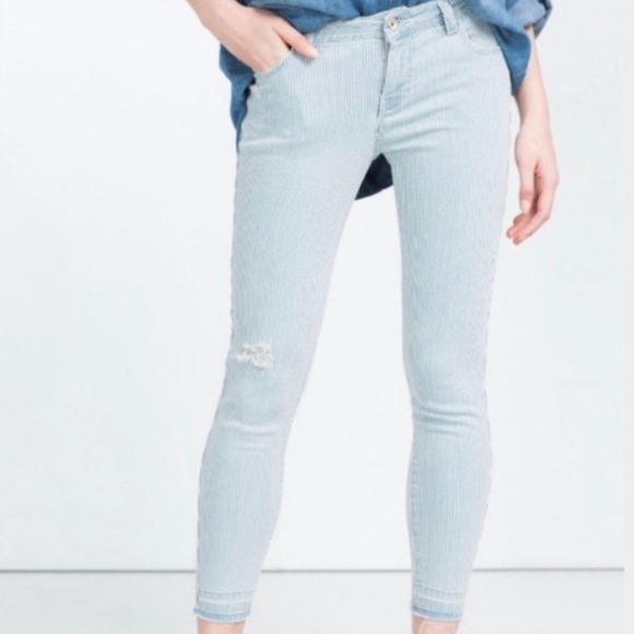 ZARA Basic Denim Mid Rise Straight Leg Pinstriped Blue Jeans Size 6 - Picture 2 of 5